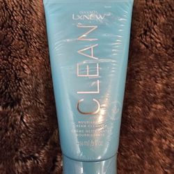 Isa Knox LxNew Clean Nourishing Cream Cleanser
