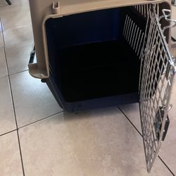 Medium Travel Dog Crate 