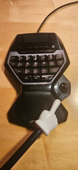 Logitech G13 Advanced Gameboard