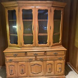 Maple Hutch