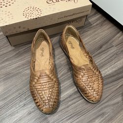 Size 8.5 - Women’s Huaraches - Flats 