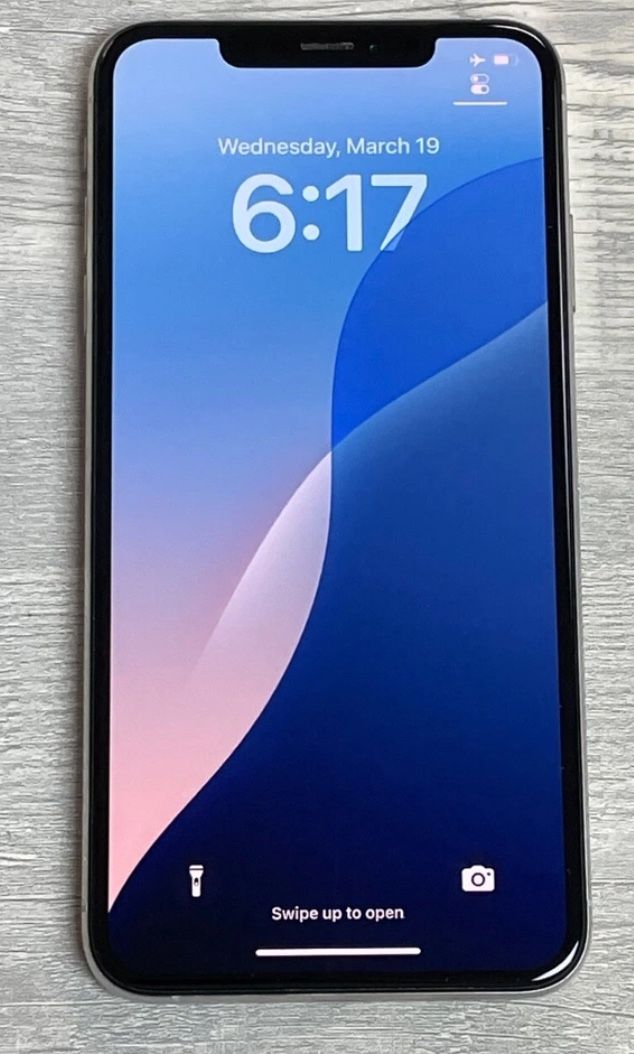 iPhone Xs 64GB Unlocked 