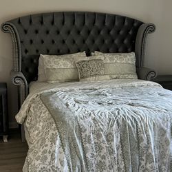 Queen Size Bed 