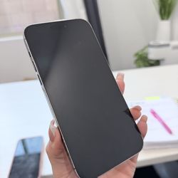 iPhone 14 Pro Max crack back Unlocked