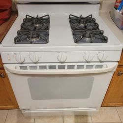 GE Gas Range
