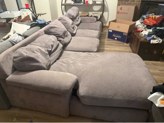 Sectional couch priced to sell!