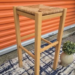 Bar stool