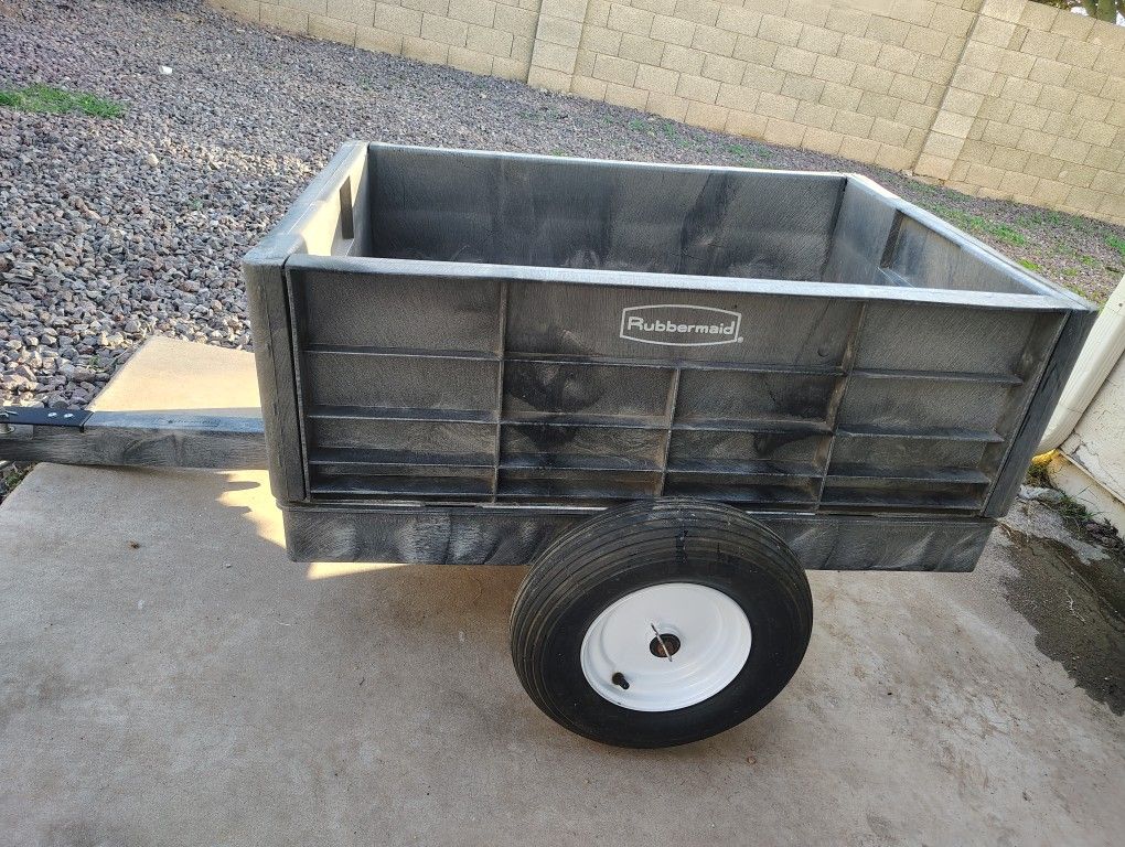 Rubbermaid Wagon For
