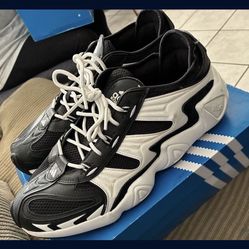 Men's Adidas Equipment FYW S-97 Size 11 in very good condition