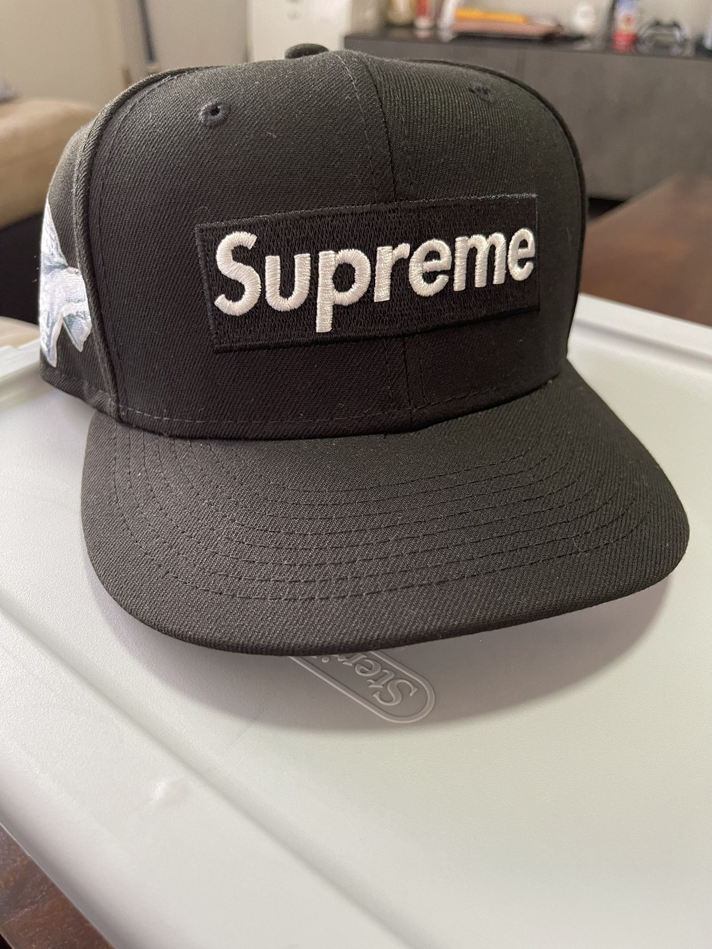 Supreme Money Box Logo New Era Hat Black for Sale in