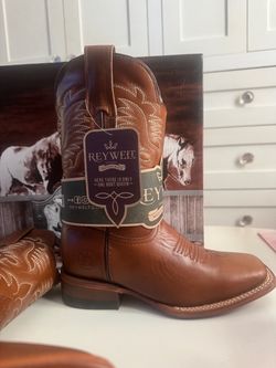 Women’s cowboy boots