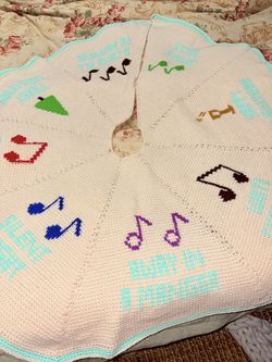 Vintage Hand Crochet Christmas Tree Skirt