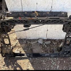 2020 Jeep renegade 2.4 radiator support core