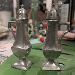 Vintage President Pewter Tall Elegant Salt & Pepper Shakers style #10