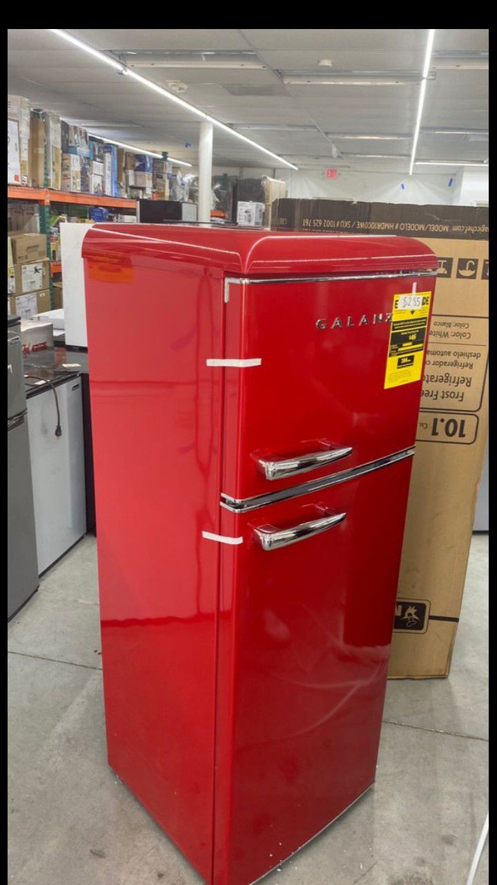 Galanz 7.6 cu.ft. Retro Mini Refrigerator with Dual Door and True Freezer in Red