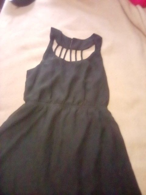 Cute Black Party Dress Scoop Neckline With Back Neckline Embellishment