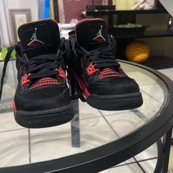 Jordan 4 Size 4.5 Siguen En Veta 