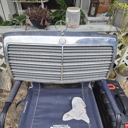 Mercedes W123 1(contact info removed) Front Grill Center Air Intake  & hood Ornament