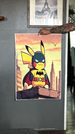 Batman Pikachu roge