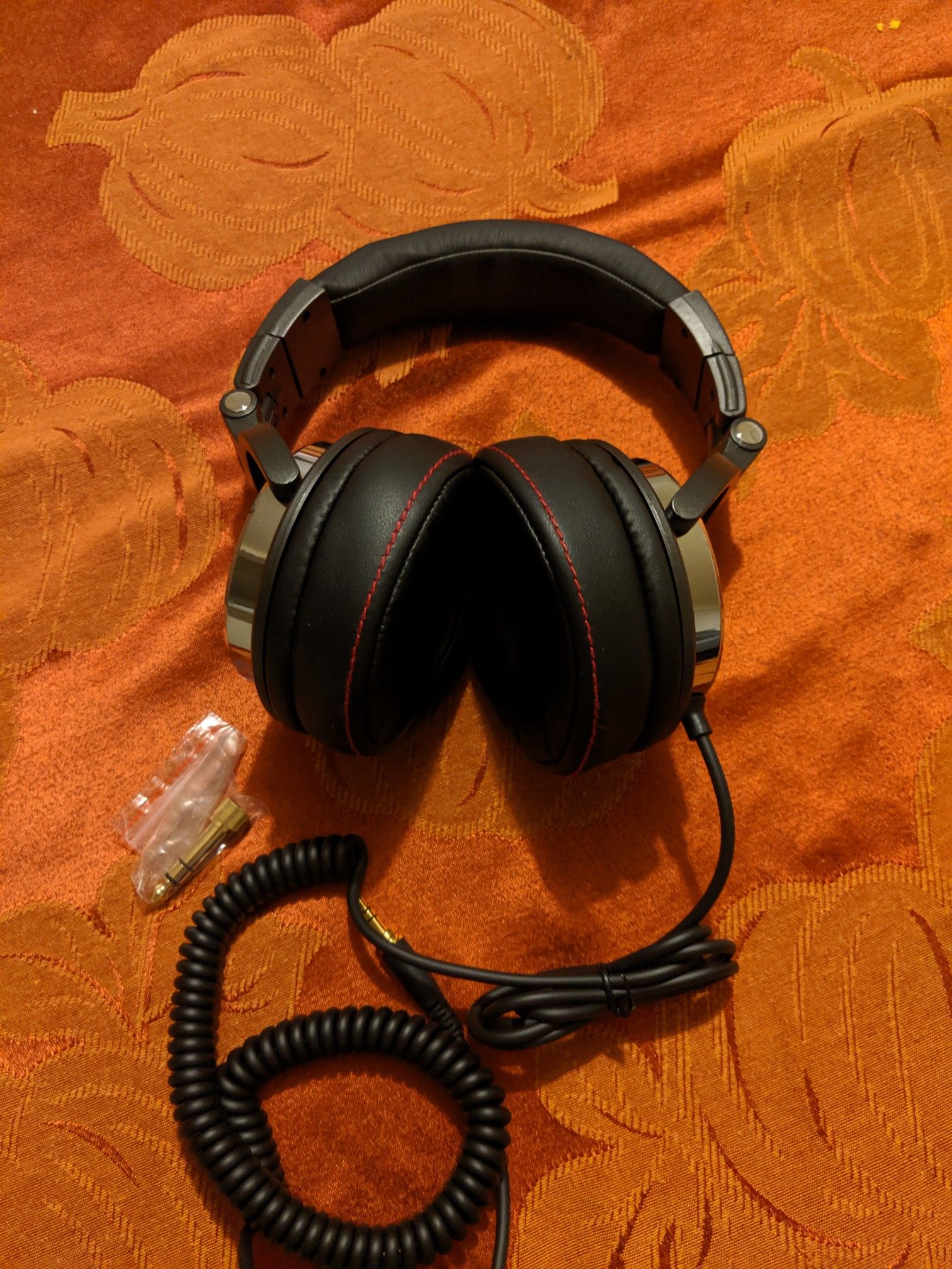 Vogek DJ Style Headphones