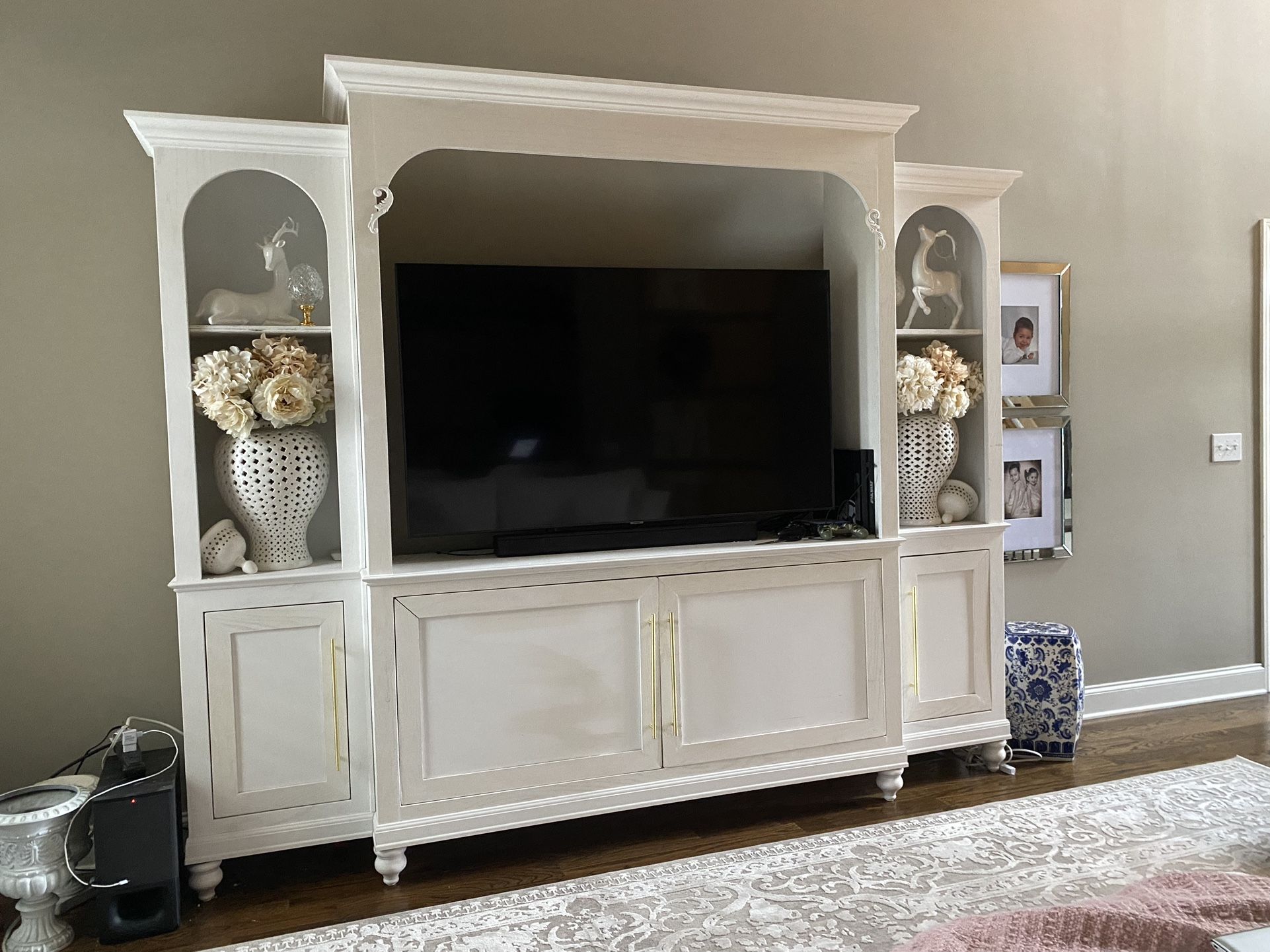 Tv Cabinet Fits 65-70”