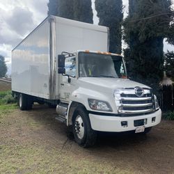 2017 Hino 268