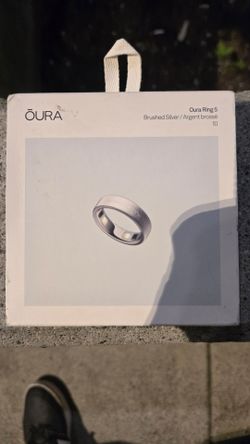 Oura ring 5 brushed silver size 10 never opened