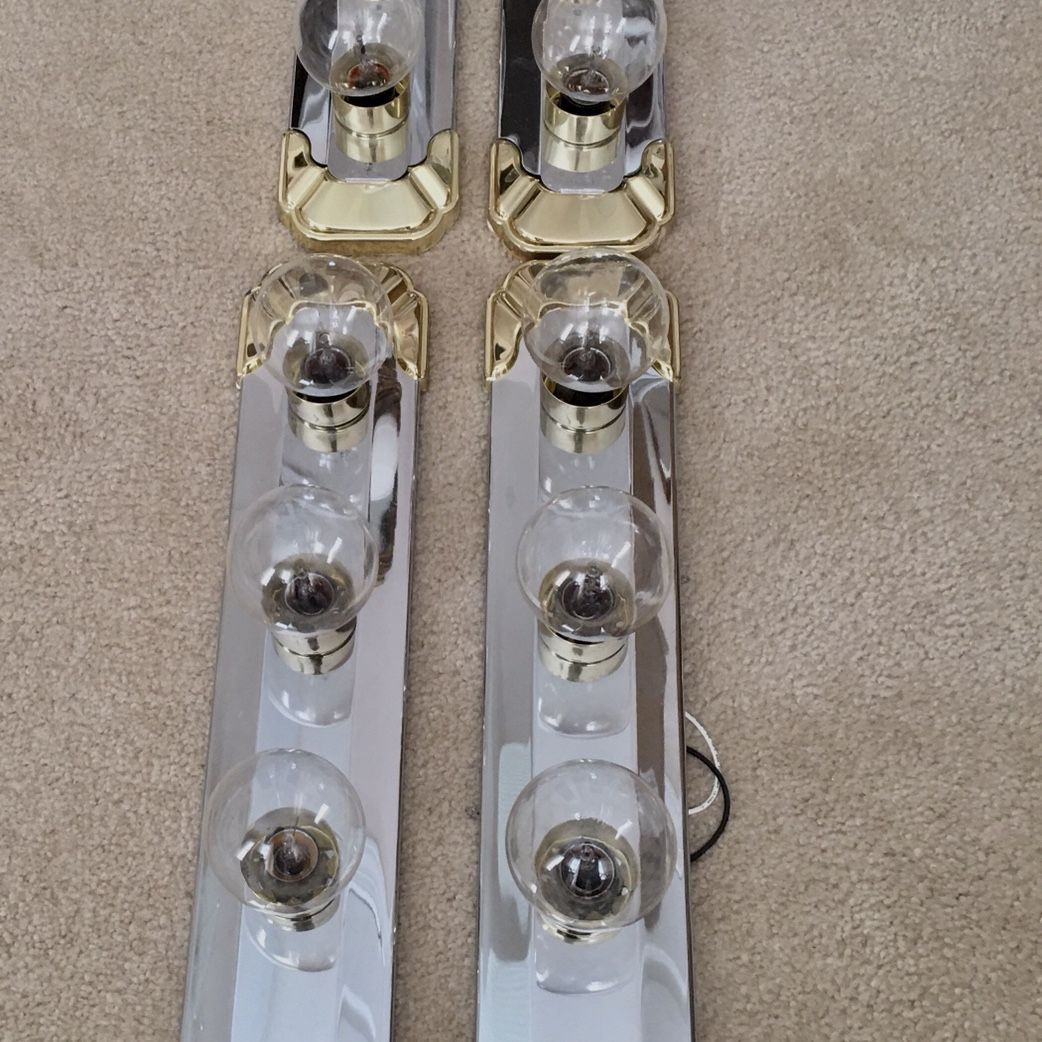 4 Bathroom Vanity Lights