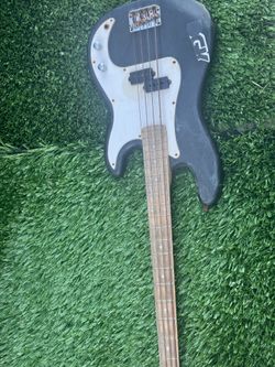 Sunlite Electric Split Pickup Bass Guitar