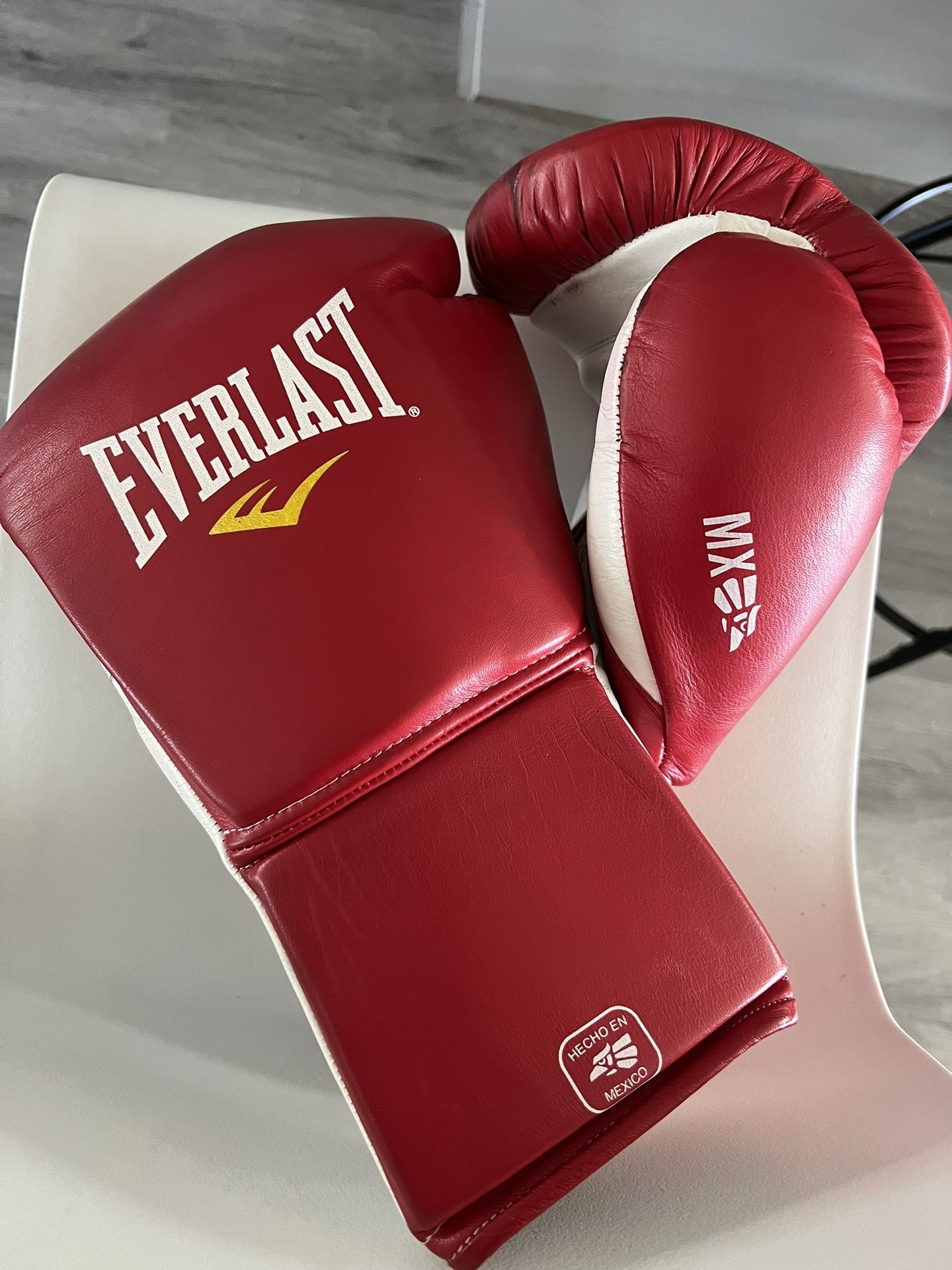 Supreme Everlast Boxing Gloves for Sale in San Jose, CA - OfferUp