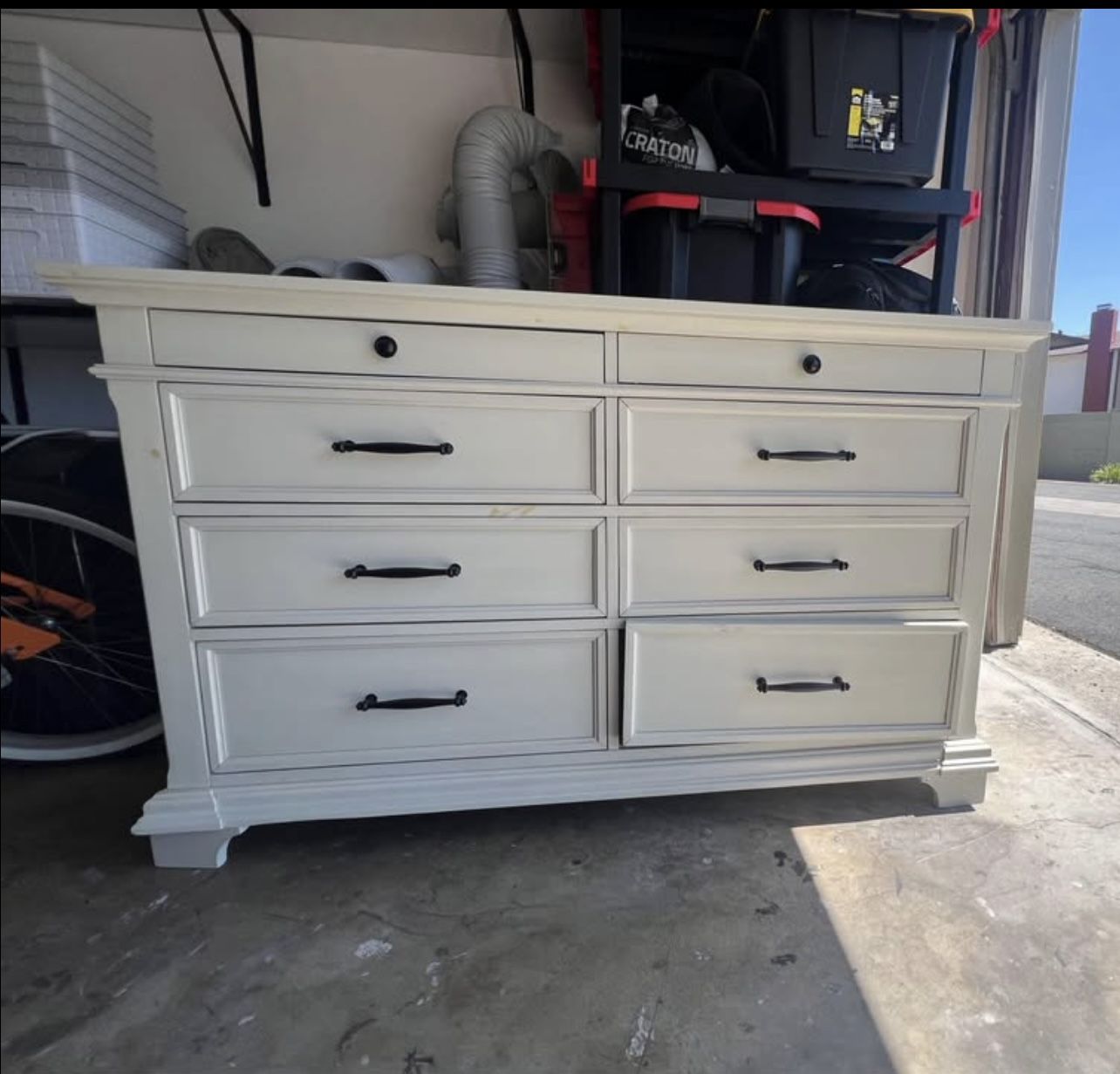 Beautiful 8 Drawer Dresser
