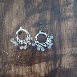 Dangling Silver Earrings 