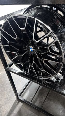 BMW staggered wheels 5x120 new with tires