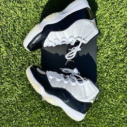 Air Jordan 11 "Gratitude" (sz 9)