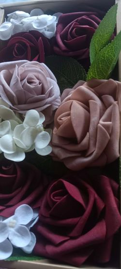 Artificial  roses 🌹