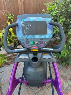 CYBEX Inclinable Elliptical machine