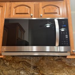 LG Microwave 