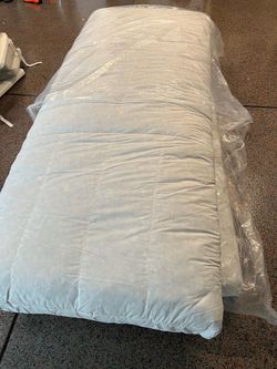 Like new Down inserts to sofa