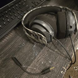 RIG 400HS Wired Camo Stereo Gaming Headset 