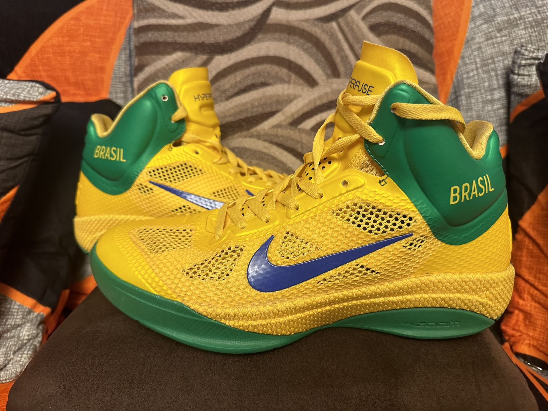 Nike Hyperfuse Brazil Basketball Shoes Sz 9