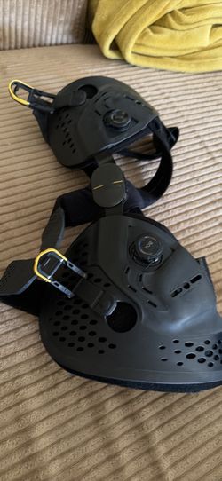 Right  knee Brace