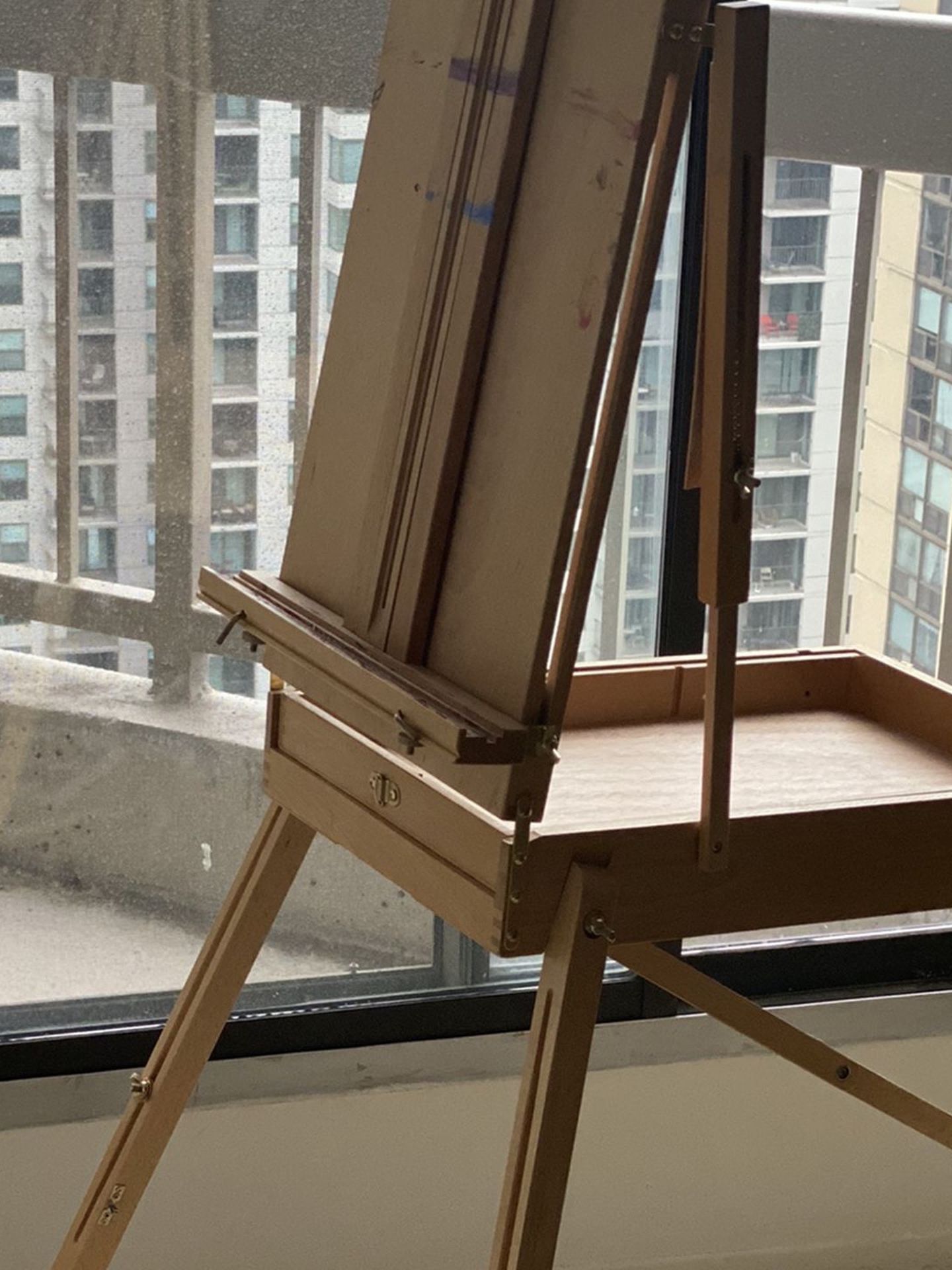 Easel & Paint Kit For Sale! -$85