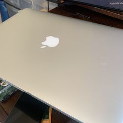 2017 Macbook Pro 13" Charcoal I5 128 SEQUOIA 