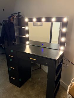 Vanity with three drawers