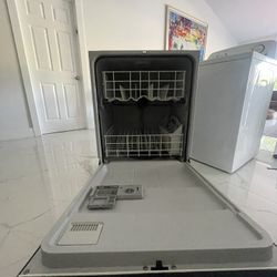 Dishwasher And Washing Machine 