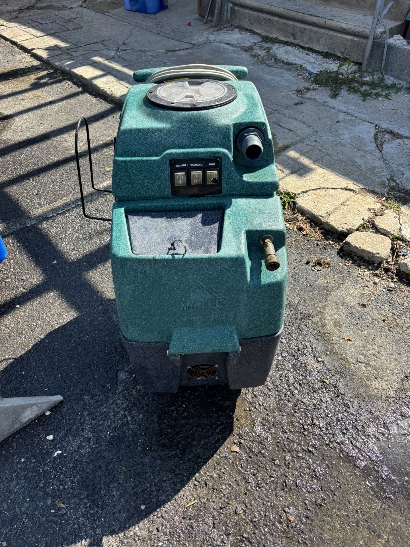 Dominator