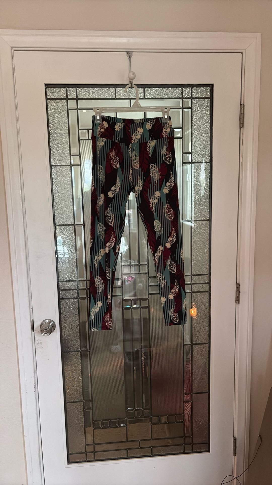 LuLaRoe Feather Design Leggings-One size Fits All