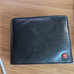 Men's Alpine Swiss Black Leather Trifold Wallet