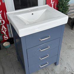 Vanity / Bathroom Sink