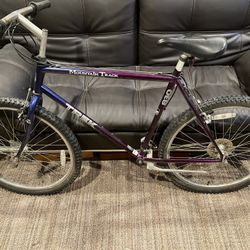 Trek 830 Mountain Track Bike